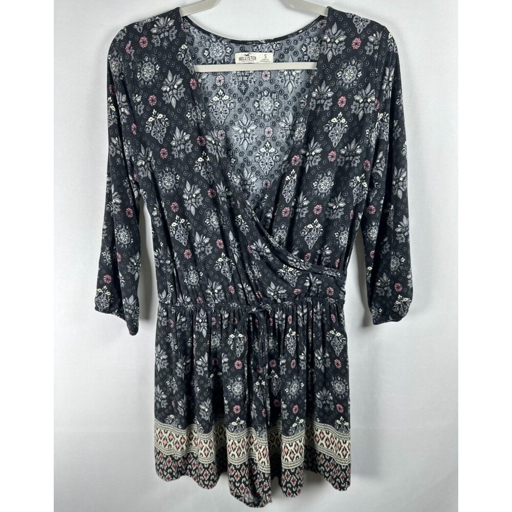 Hollister Belmont Shore Romper S Black Floral 3/4 Sleeve Boho Y2K Fairy Grunge